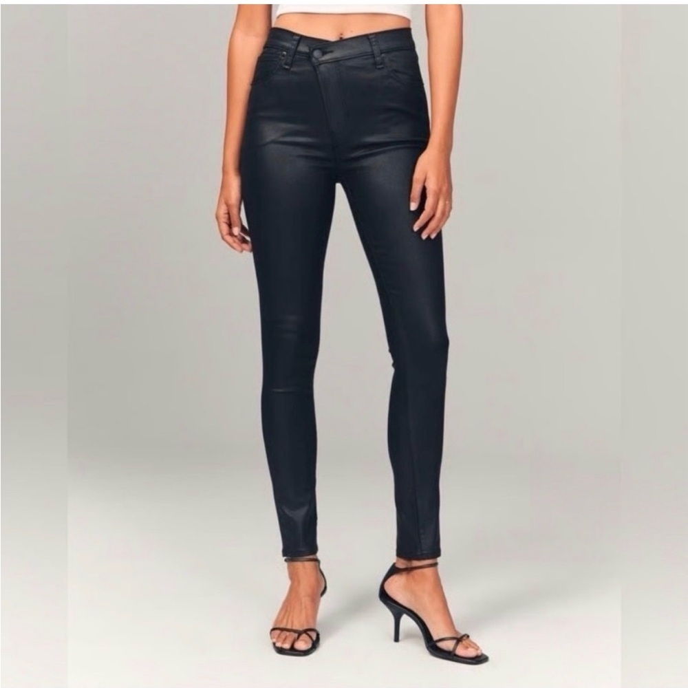 Abercrombie & Fitch Black High Rise Coated Super Skinny Jeans